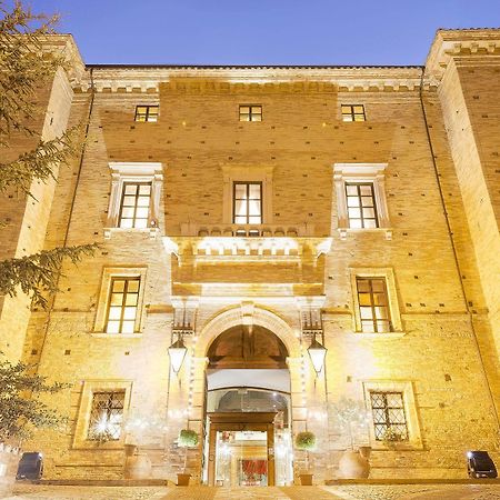 ホテル Castello Chiola Dimora Storica ロレート・アプルティーノ エクステリア 写真